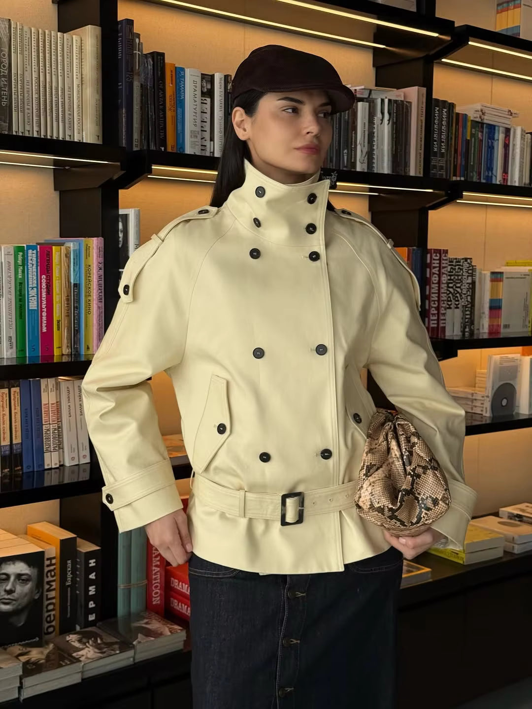 Gabardina entallada Ella con cuello alto