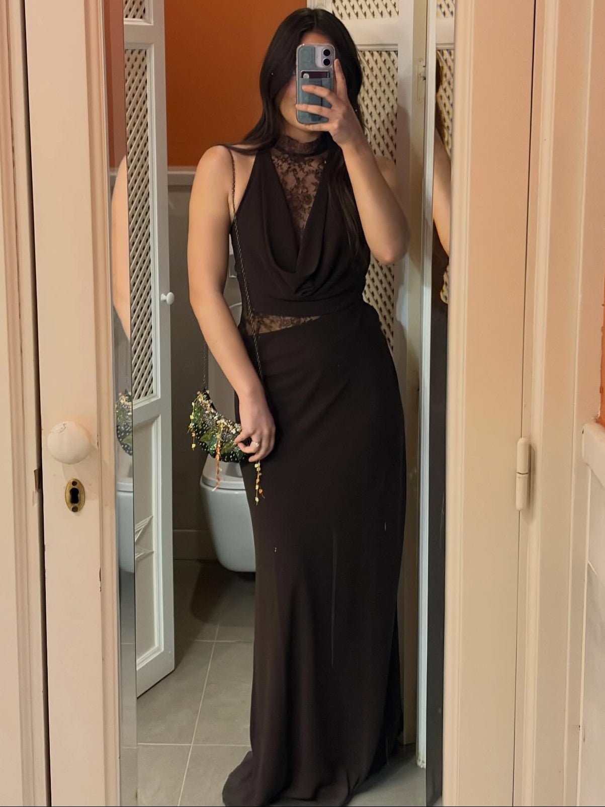 Vestido maxi Sienna de encaje con cuello halter