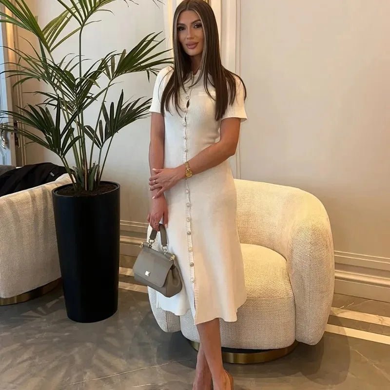 Yara vestido de punto acanalado con botones en la parte delantera