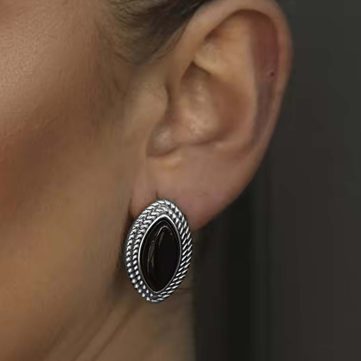 ZEYA - Regina Leaf - Shaped Earrings