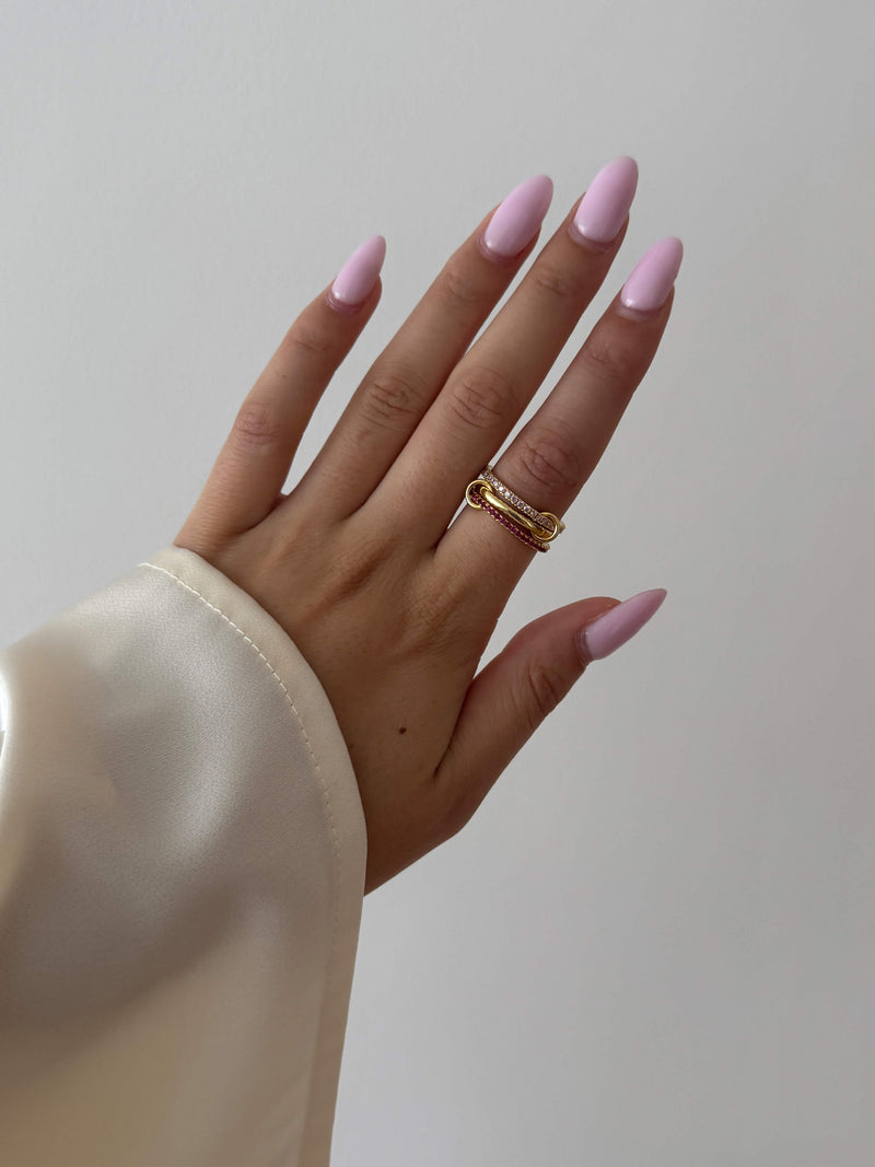 Anillo apilado con piedras de imitación rosa rosado
