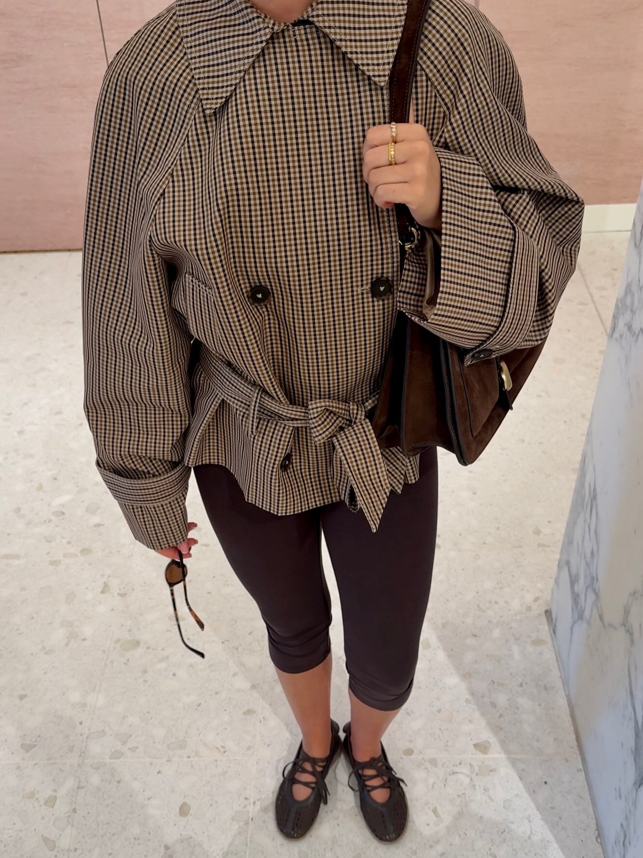 Gabardina Melissa de cuadros con cinturón