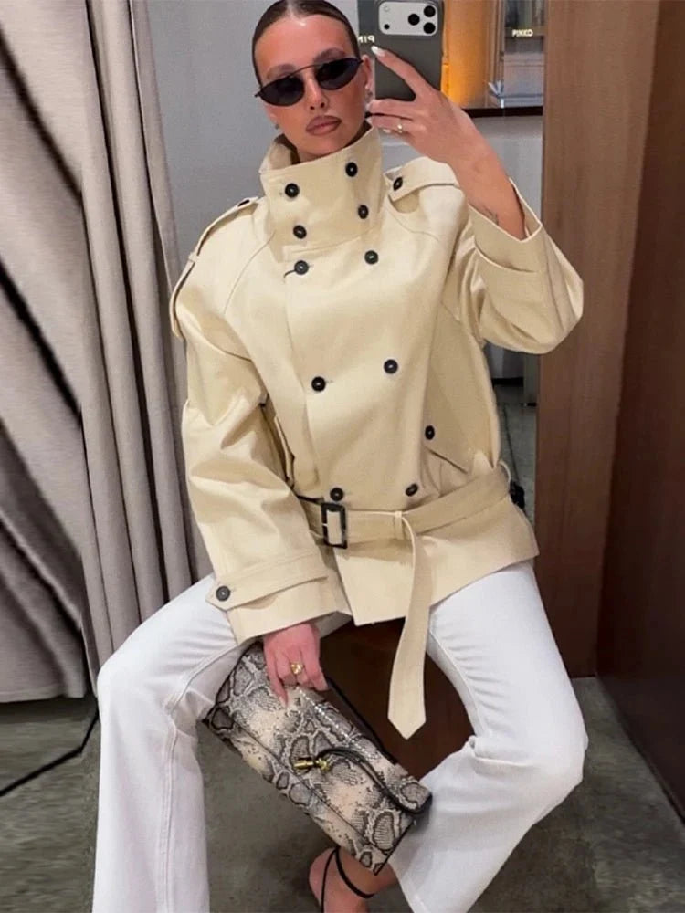 Gabardina entallada Ella con cuello alto