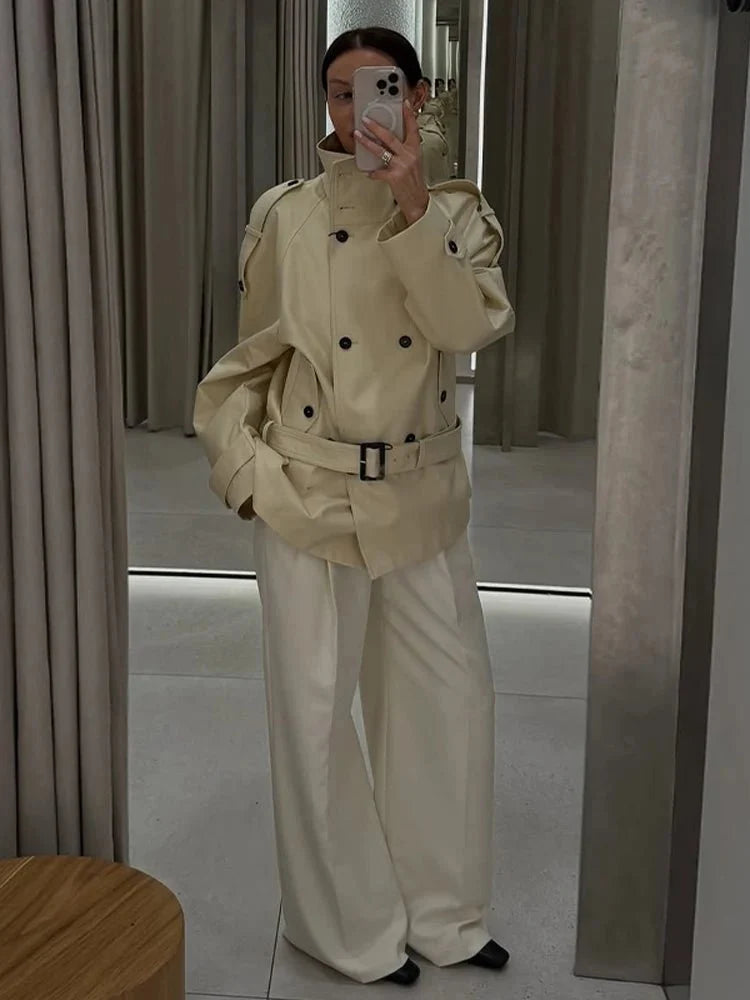 Gabardina entallada Ella con cuello alto