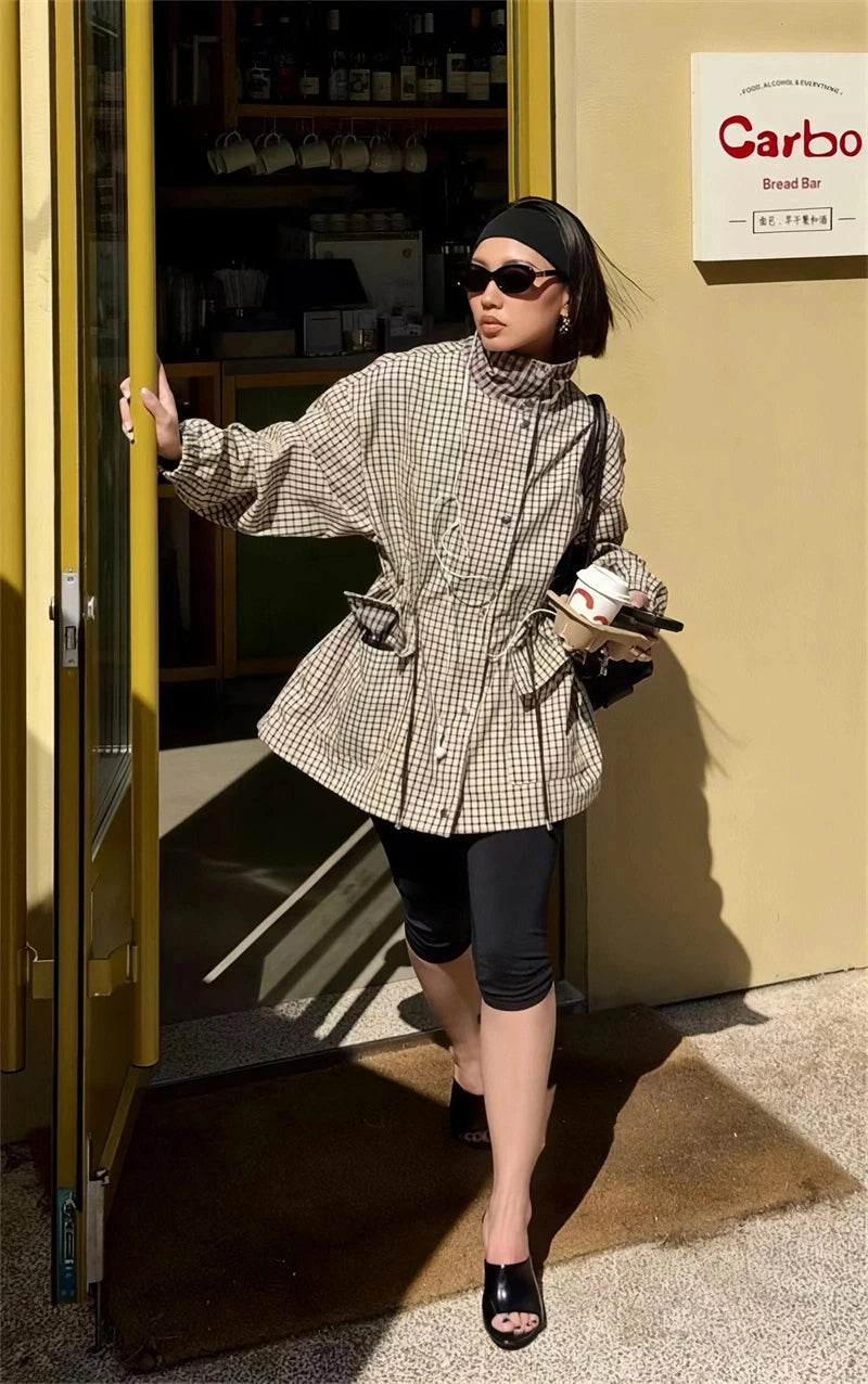 Chaqueta Isabel de cuadros con cuello alto