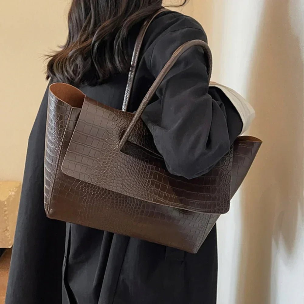 Amelia Tote en Piel Relieve