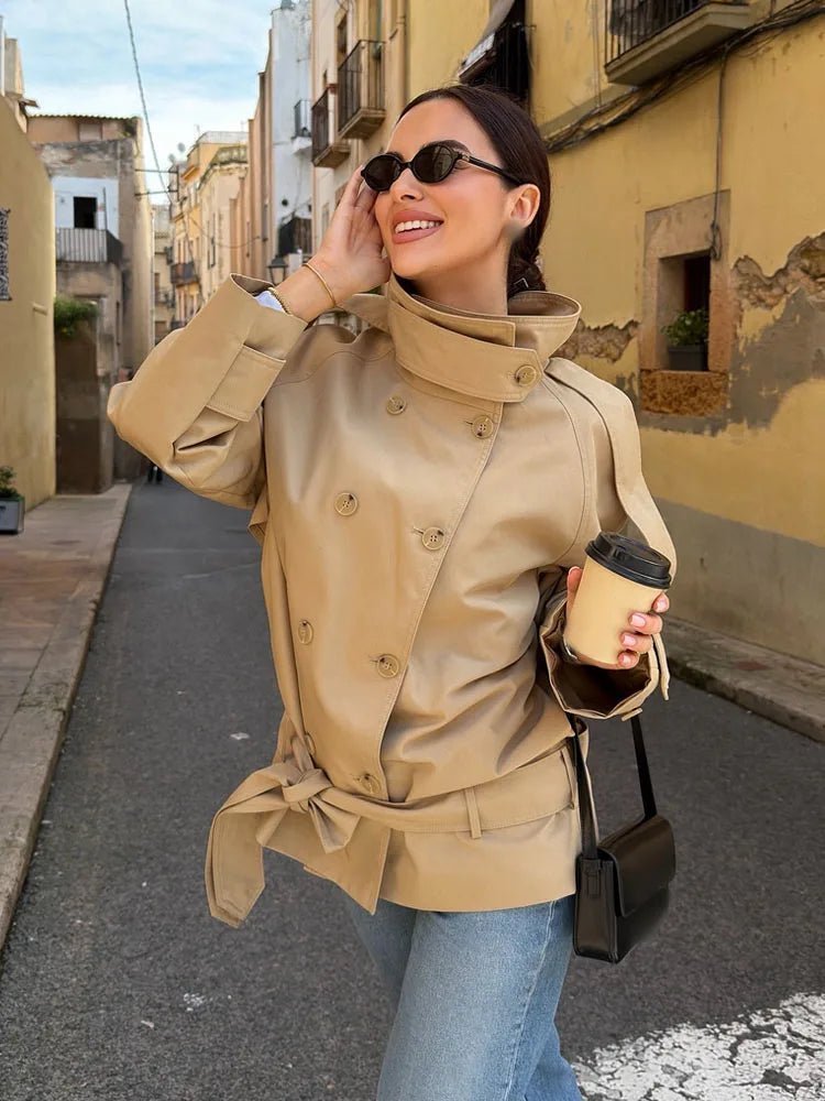 Gabardina utilitaria Maria de cuello alto