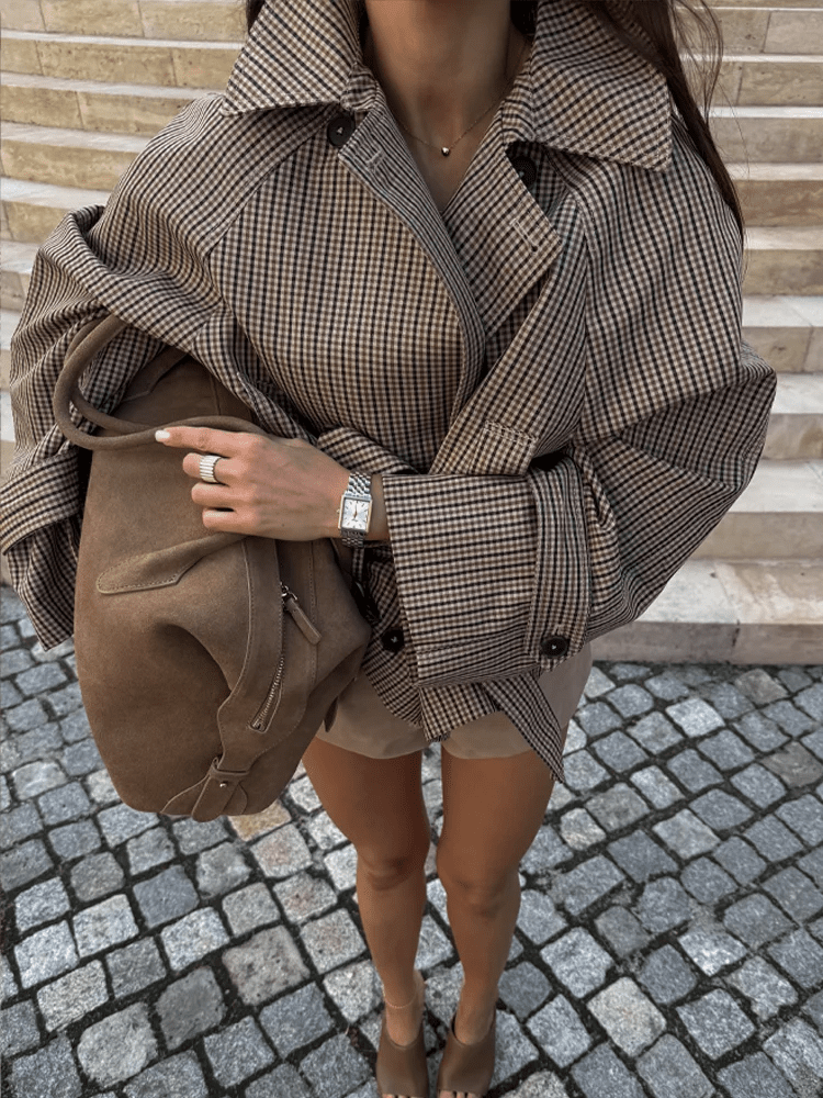 Gabardina Fiona de cuadros con cuello alto
