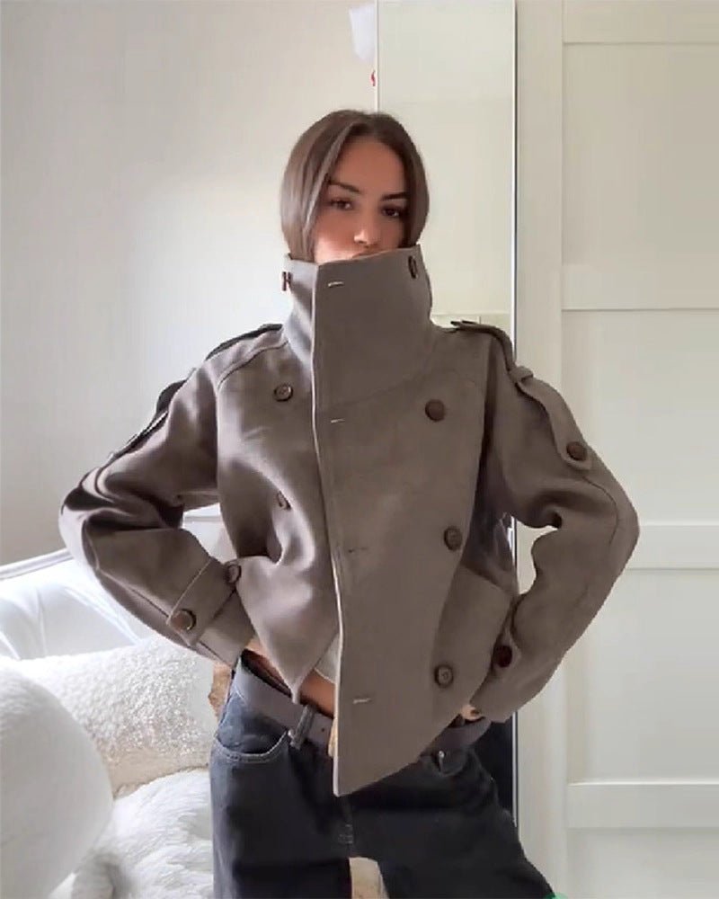 Abrigo Kelly de corte oversize con cuello alto