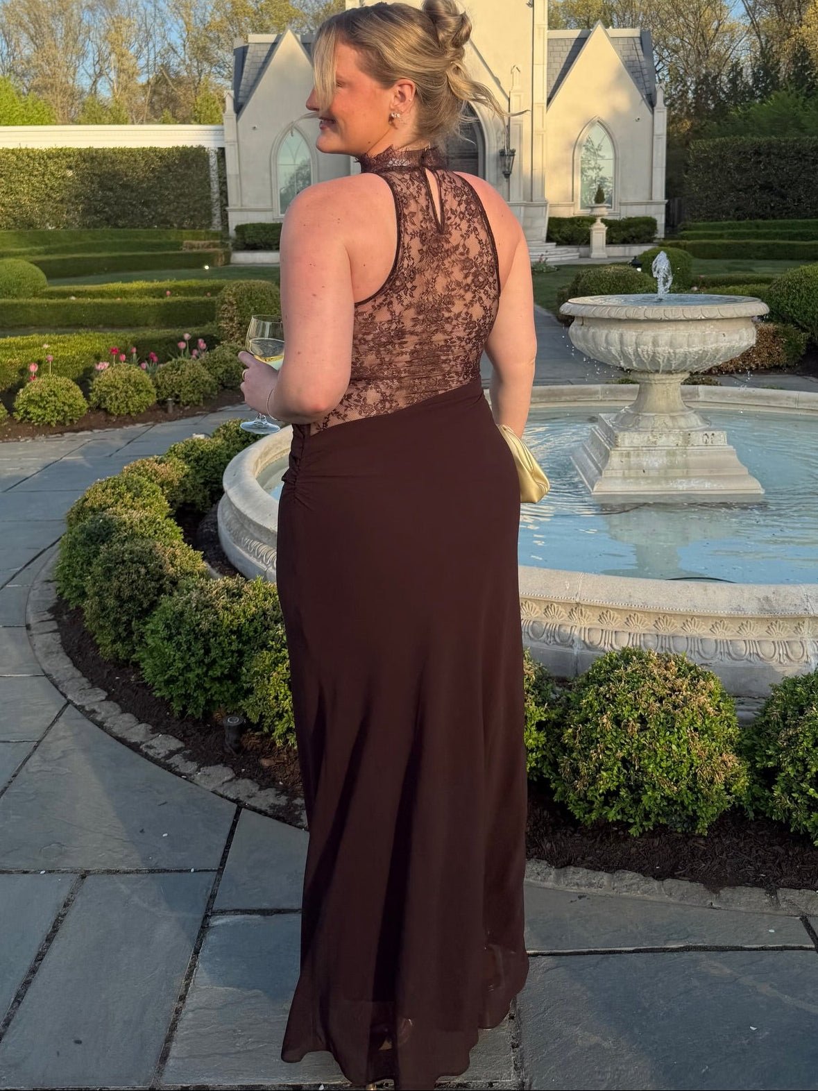 Vestido maxi Sienna de encaje con cuello halter