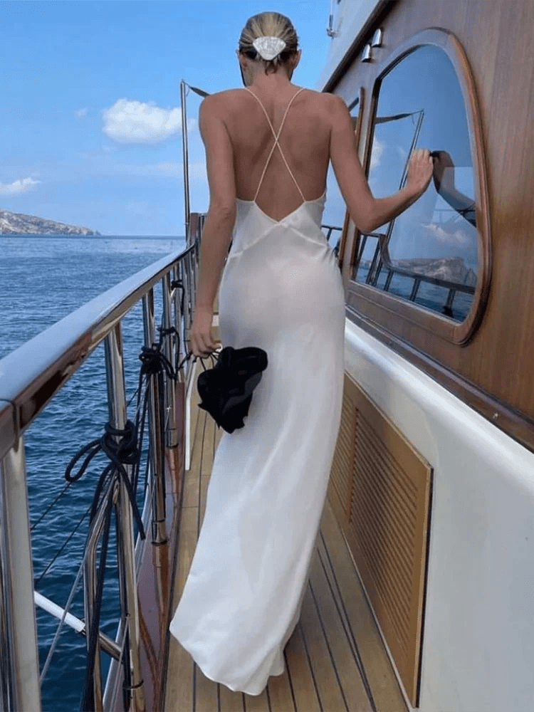 Vestido largo Sienna con escote profundo en V y transparencias