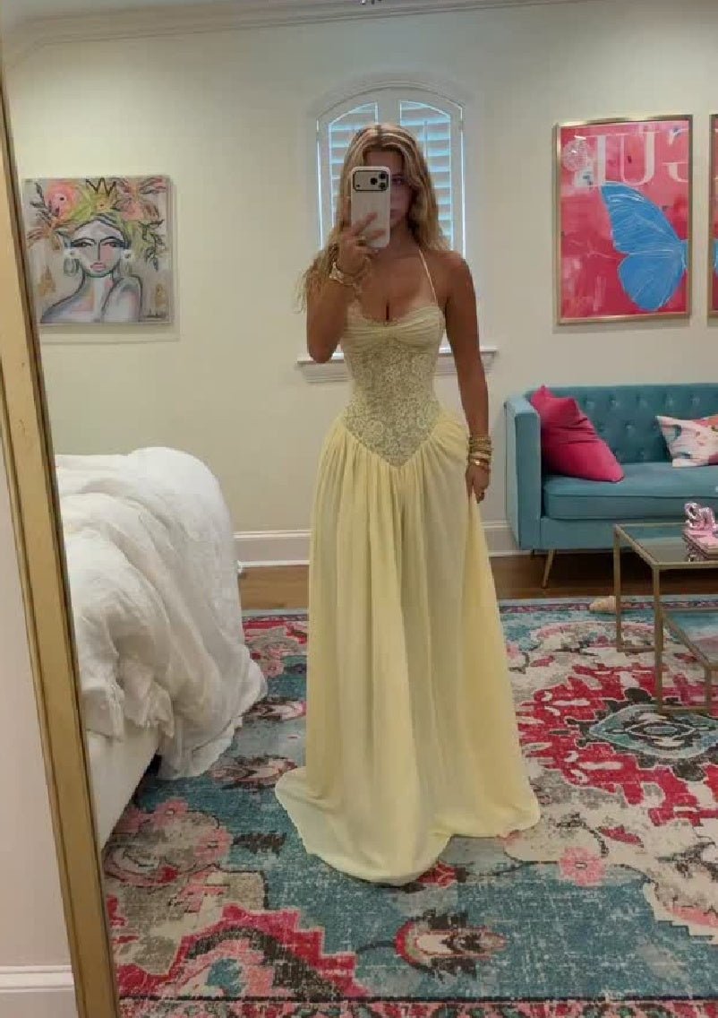 Erica vestido maxi con corsé y cuello halter