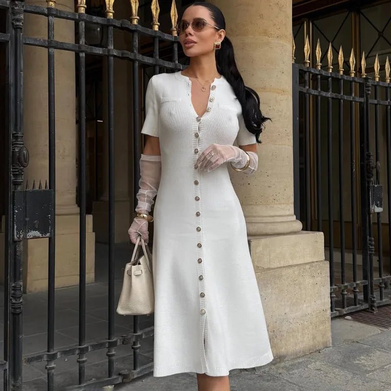 Yara vestido de punto acanalado con botones en la parte delantera