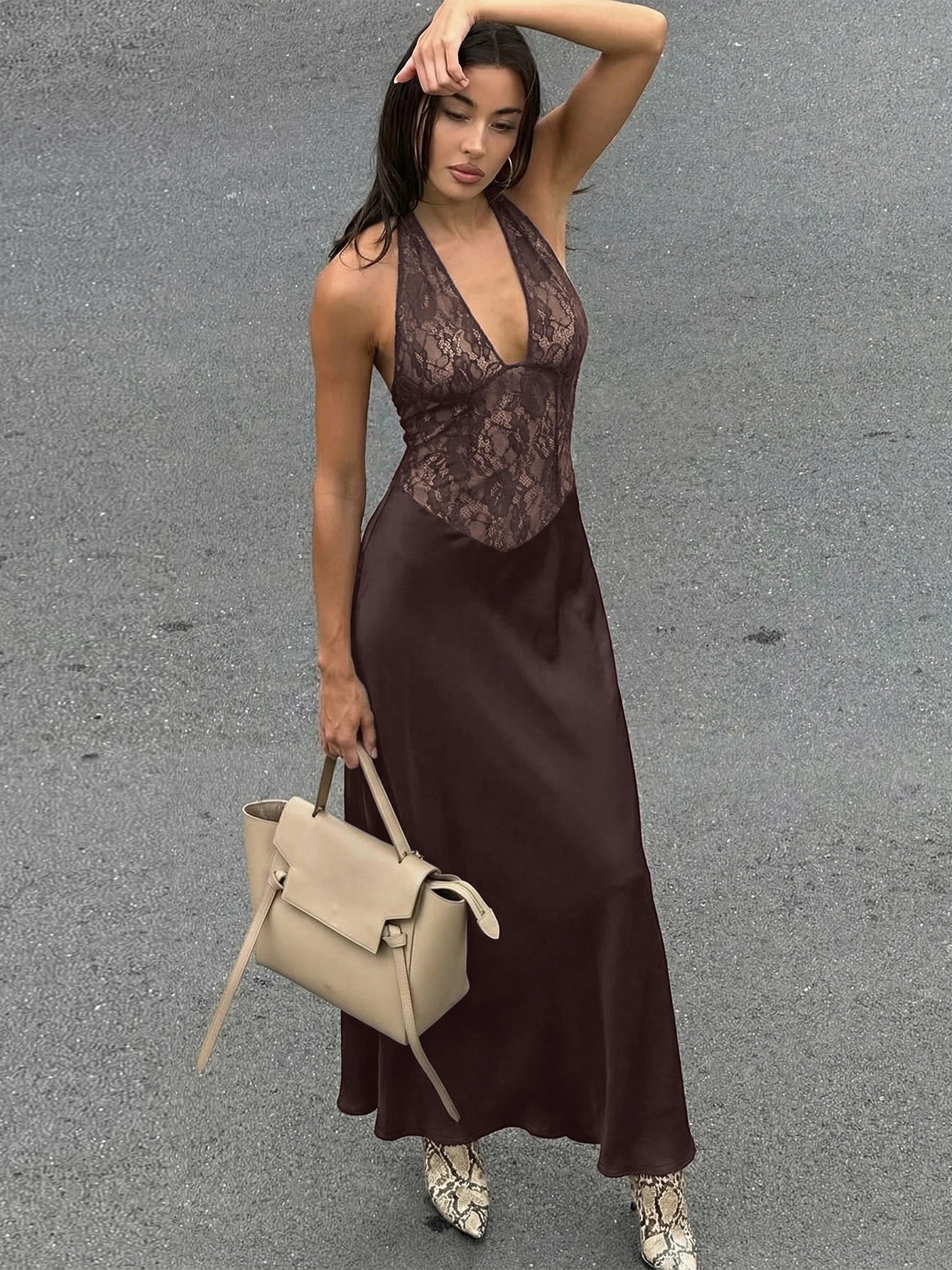 Vestido Iris halter sin espalda con encaje