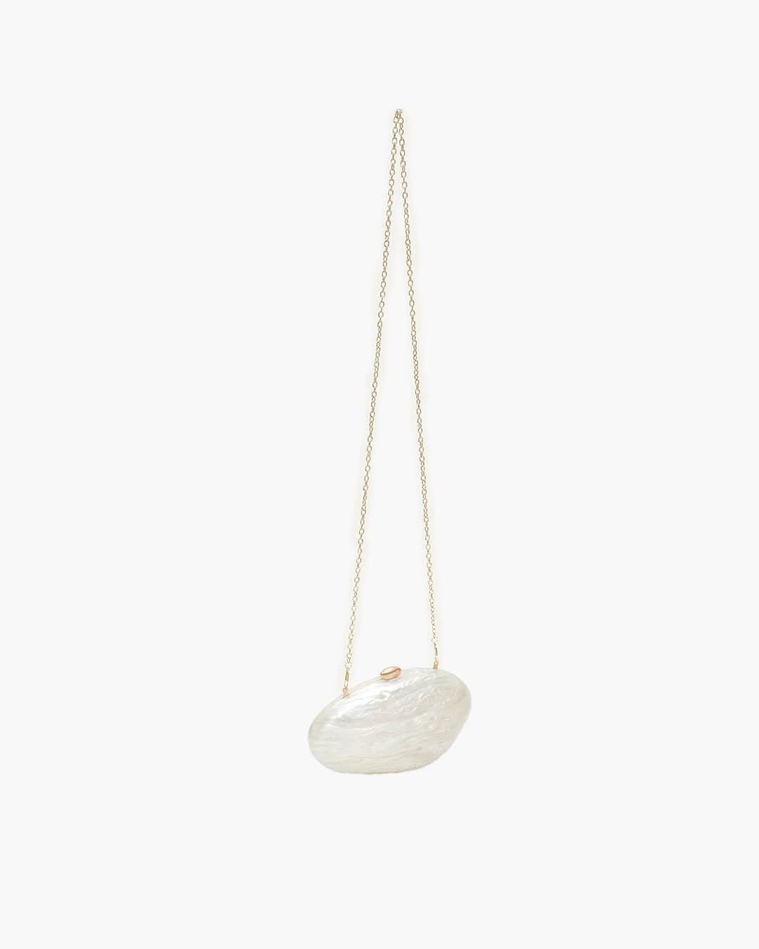 Sophia clutch acrílica con forma de concha