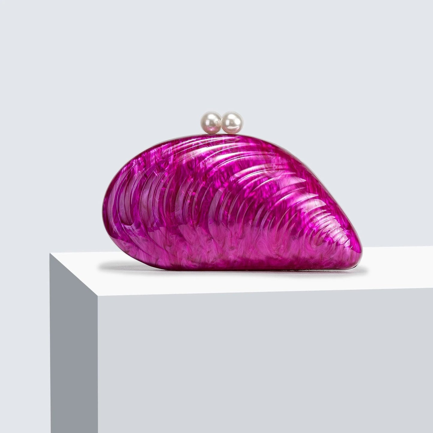 Cartera de mano Sophia con concha