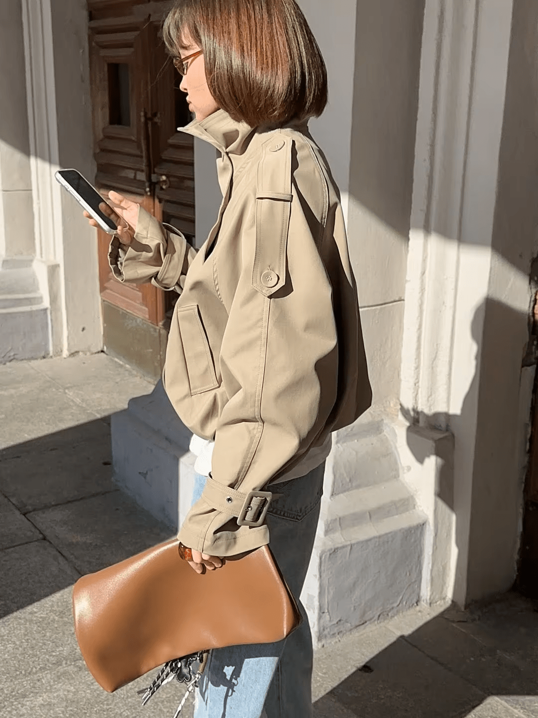 Chaqueta corta tipo trench Natalie con cuello alto