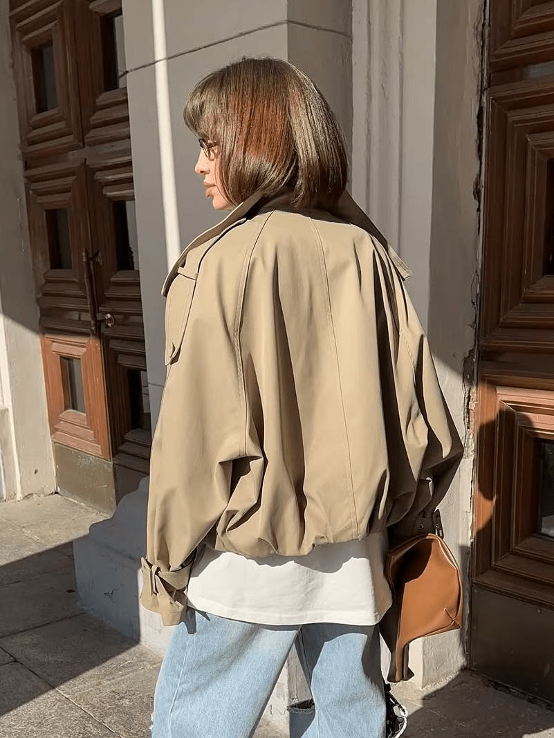 Chaqueta corta tipo trench Natalie con cuello alto