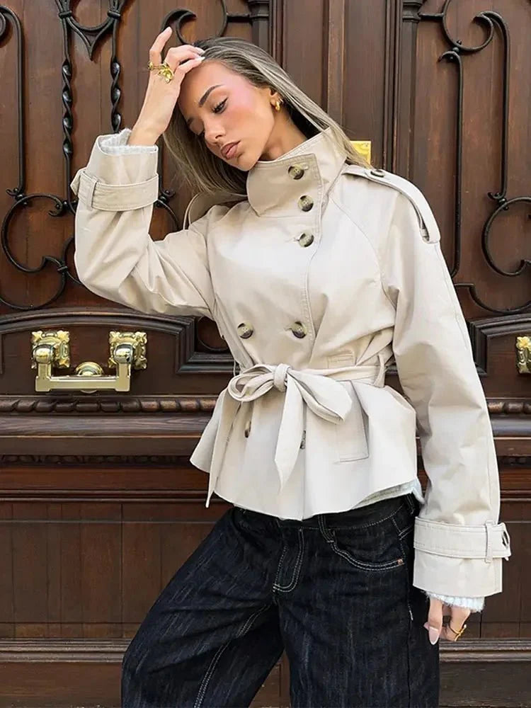 Anna trench corto con cinturón