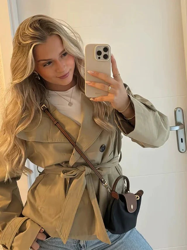Anna trench corto con cinturón