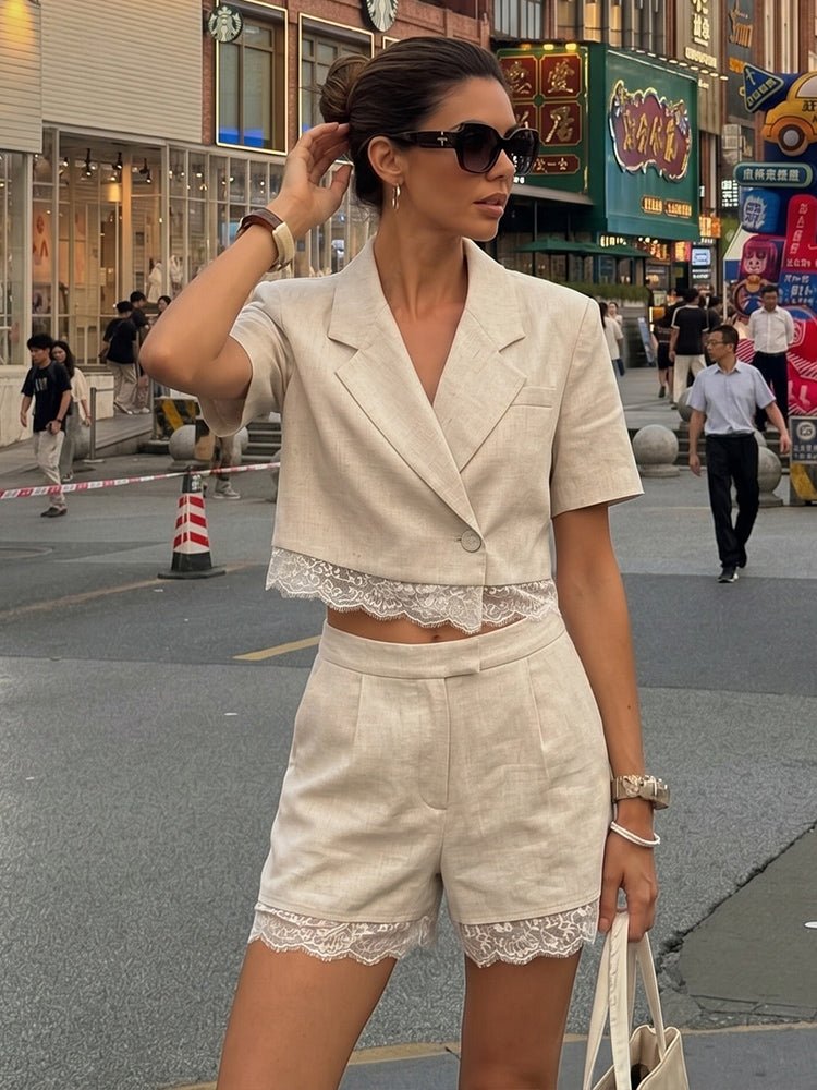 Margot conjunto corto de dos piezas con detalles de encaje