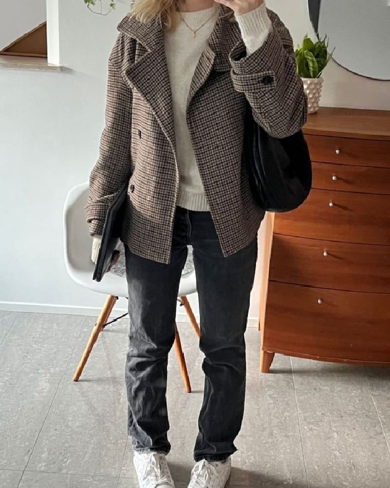 Chaqueta Emilia de pata de gallo con botones y cuello alto