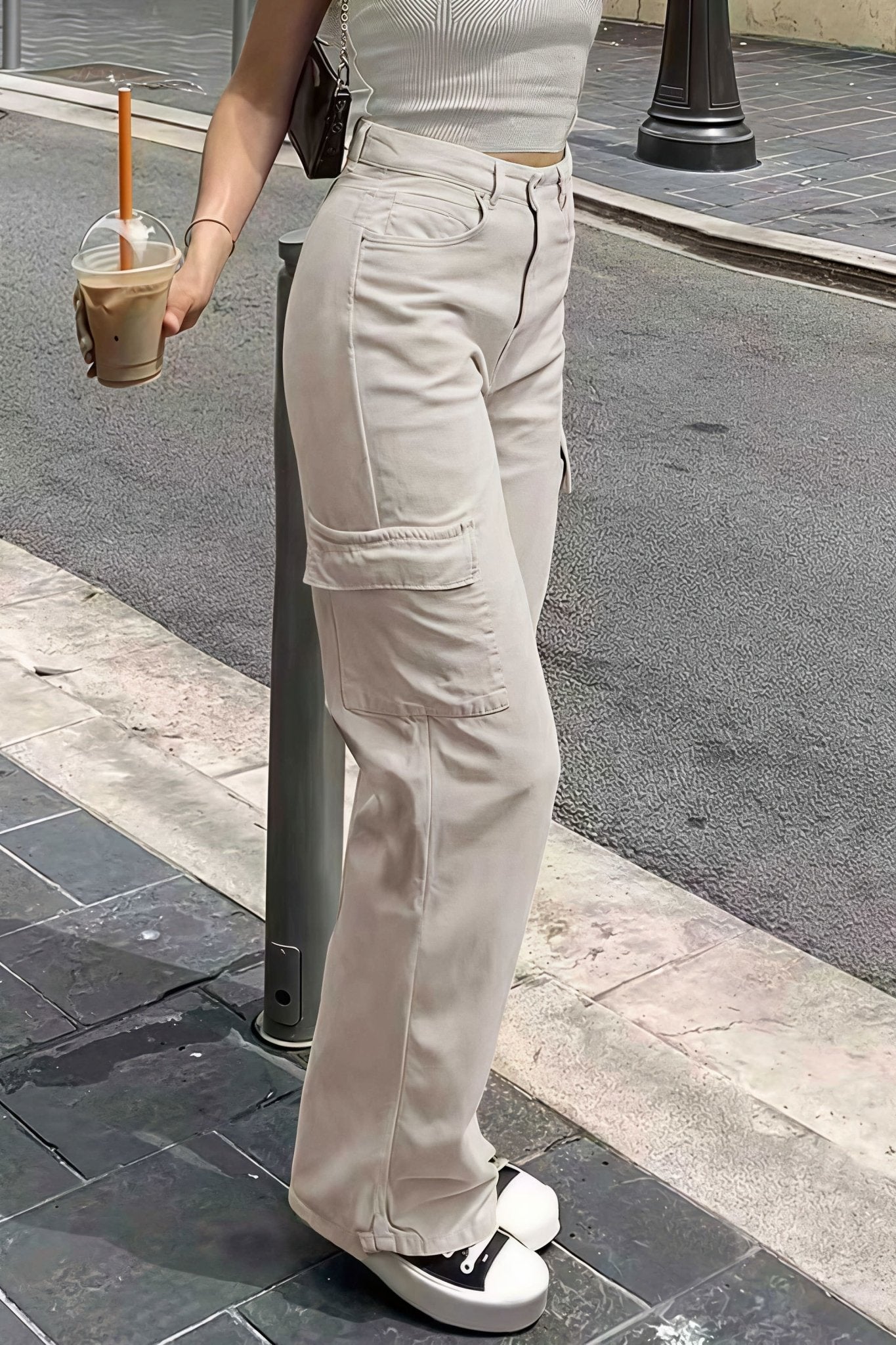 Sara Pantalones Cargo Rectos con Bolsillos
