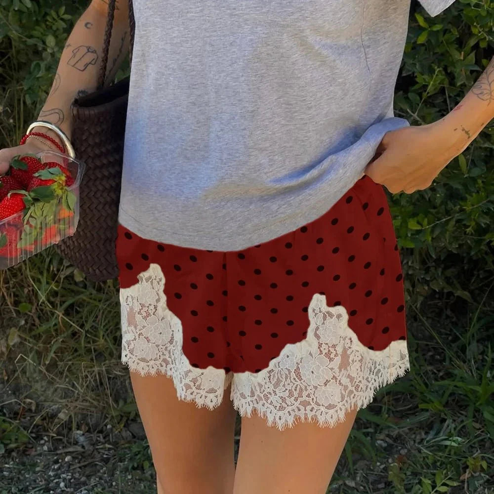 Natasha shorts de lunares con volante de encaje