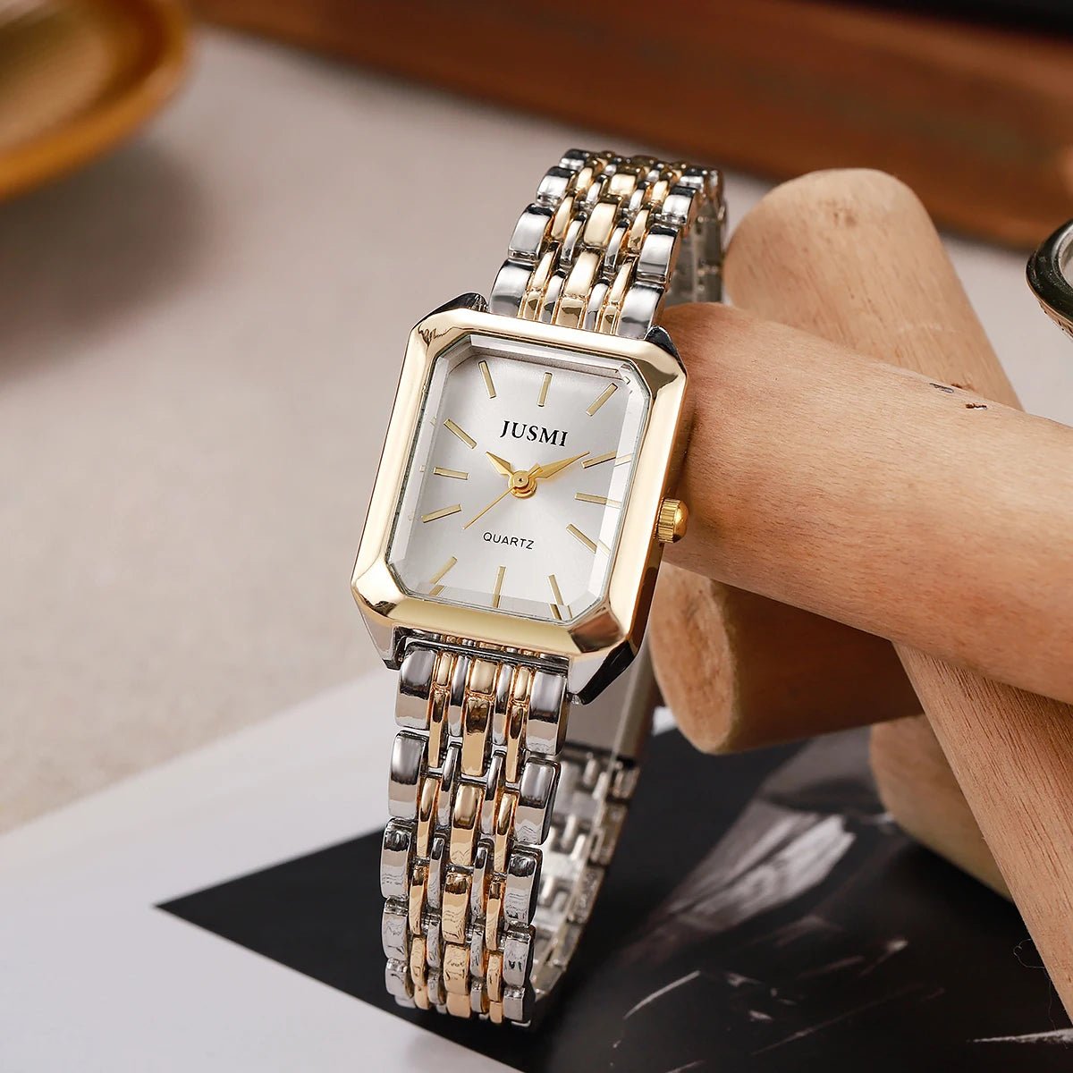ZEYA - Aisleen Square Dial Steel Strip Quartz Watch - Stylish, Durable Timepiece