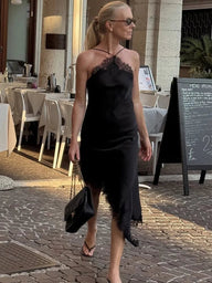 Vestido midi de encaje y satén Alice tipo sling