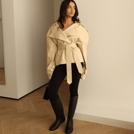 Gabardina corta Bellina con cinturón