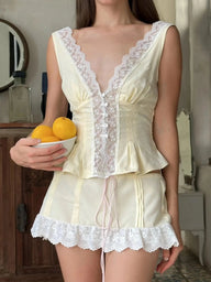 Conjunto Clarisse de falda mini con encaje