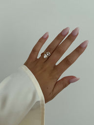 Anillo de banda gemela Cressida de circonia