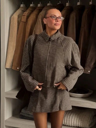 Erica traje chaqueta con cremallera de pata de gallo
