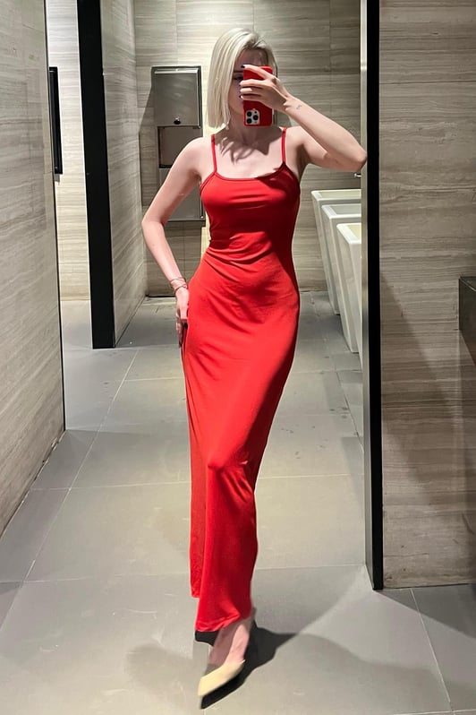 ZEYA - Genna V Neck Strap Maxi Dress