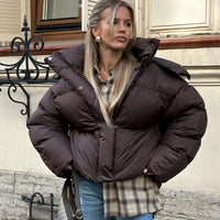 Chaqueta acolchada corta con capucha Kaia