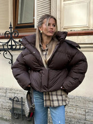 Chaqueta acolchada corta con capucha Kaia