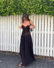 Vestido de noche Kelli en malla de encaje con cuello halter
