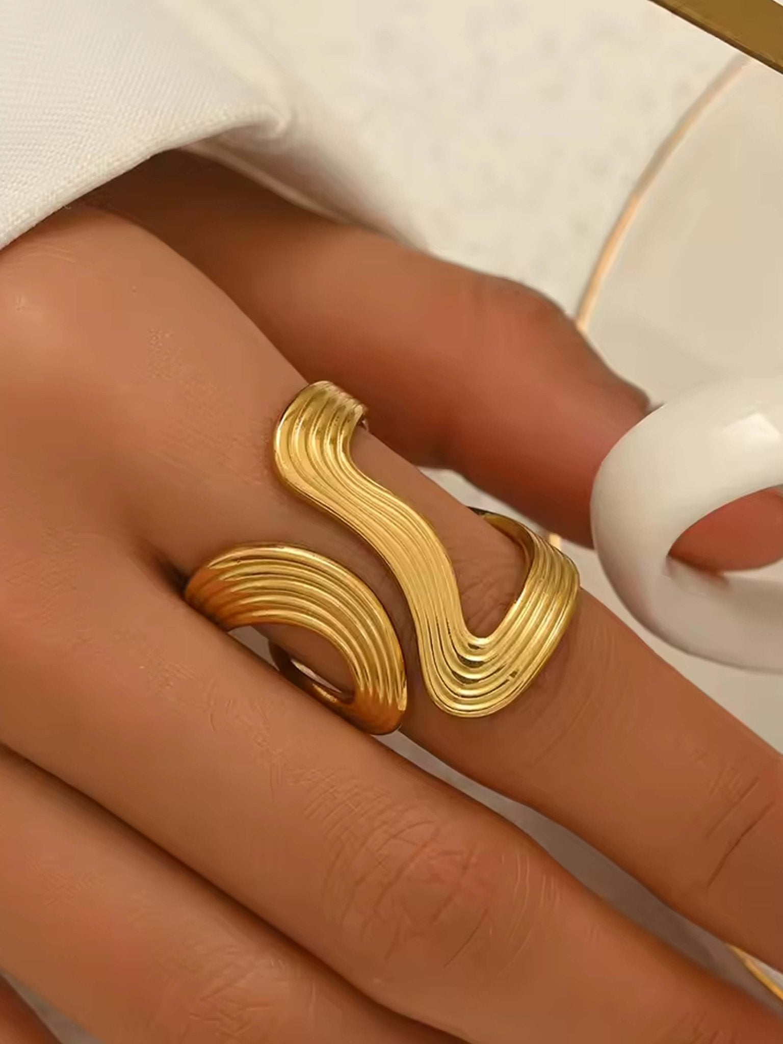 ZEYA - Kendra Asymmetrical Wave Ring