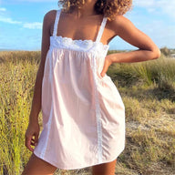 Liora vestido babydoll corto con remate de encaje