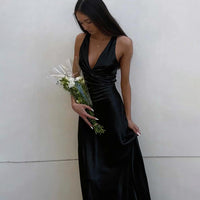 Vestido maxi Venus de satén con espalda abierta