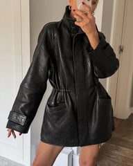 Chaqueta Nicole con cintura fruncida en piel sintética